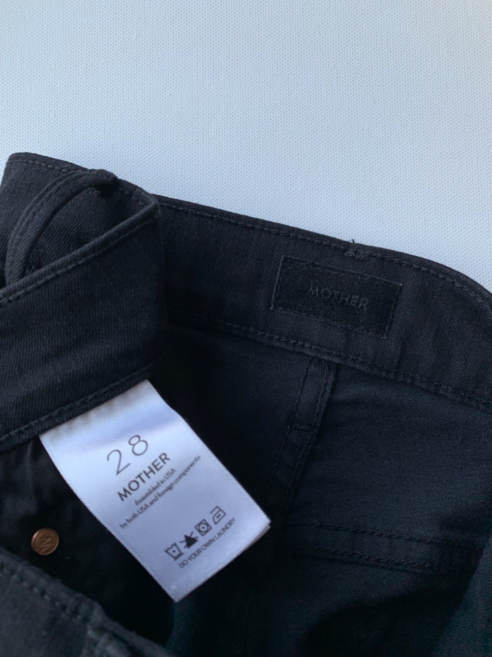 MOTHER The Insider Crop Step Fray jeans Women's Size 28 in Black - Picture 13 of 16